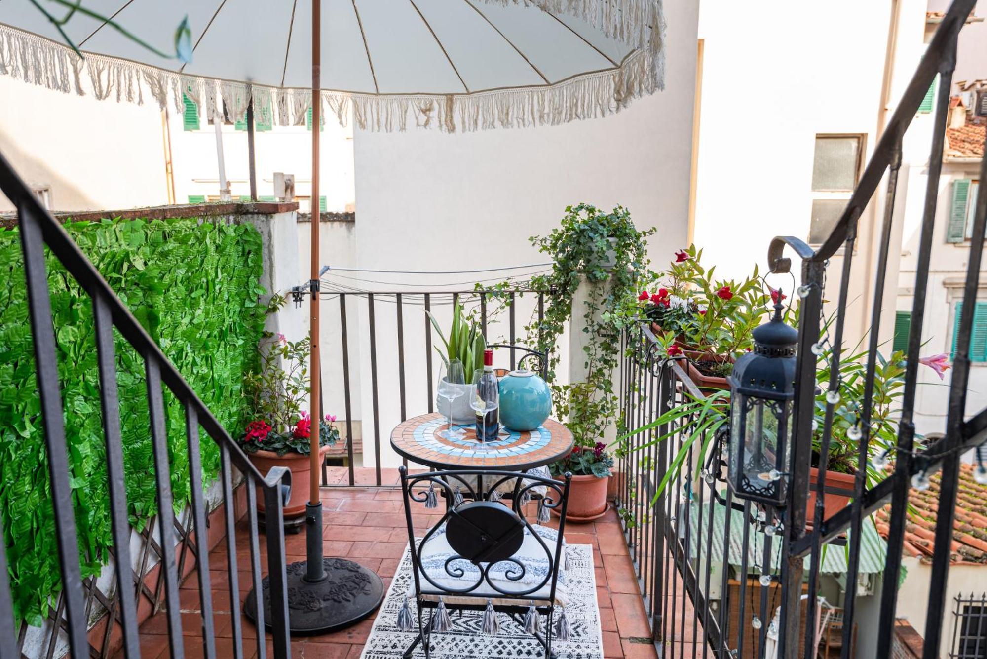 House Of Happy Hours With Terrace Floransa Dış mekan fotoğraf